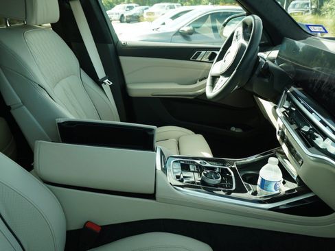 Used 2026 BMW X7 xDrive40i w/ Executive Package AWD/4WD image 11