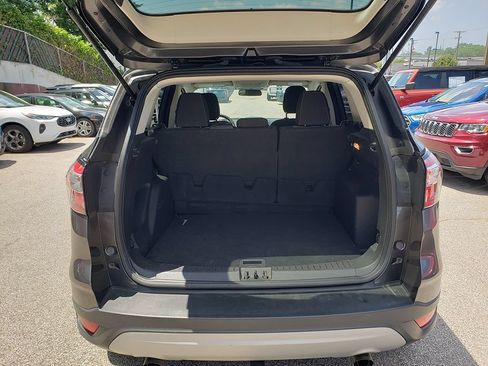 Used 2018 Ford Escape SE w/ SE Sync 3 Package FWD image 8
