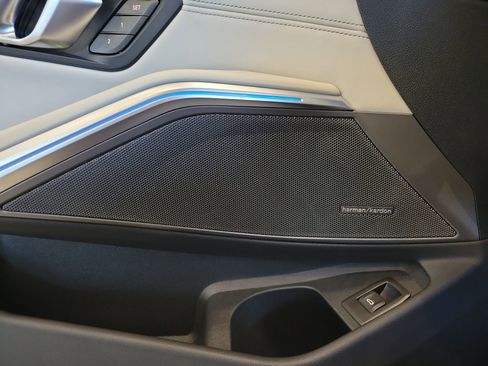 Used 2025 BMW M3 Competition w/ Executive Package image 21