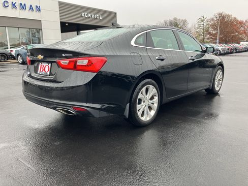 Used 2017 Chevrolet Malibu Premier w/ Driver Confidence Package image 9
