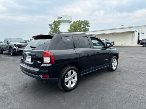 Used 2015 Jeep Compass Latitude AWD/4WD image 5