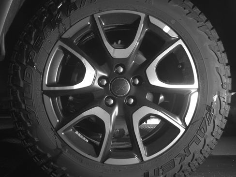 Used 2025 Jeep Compass Trailhawk image 14