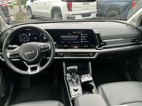 Used 2025 Kia Sportage SX AWD/4WD image 11