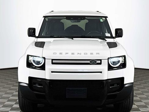 Certified 2022 Land Rover Defender 110 image 2