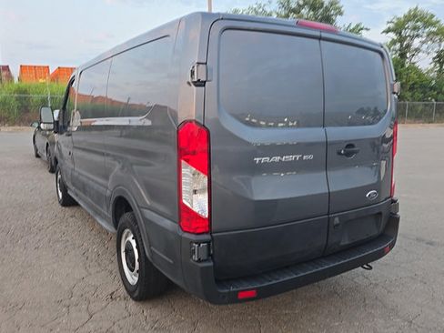 Used 2022 Ford Transit 150 Low Roof RWD image 4