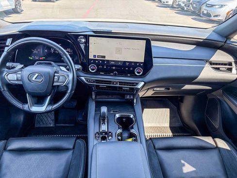 Used 2025 Lexus RX 450h AWD w/ Convenience Package image 11