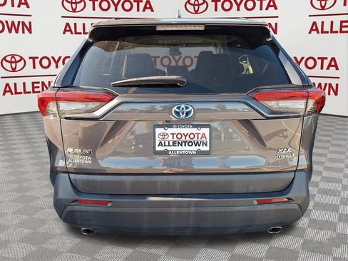 Used 2024 Toyota RAV4 XLE AWD/4WD image 5