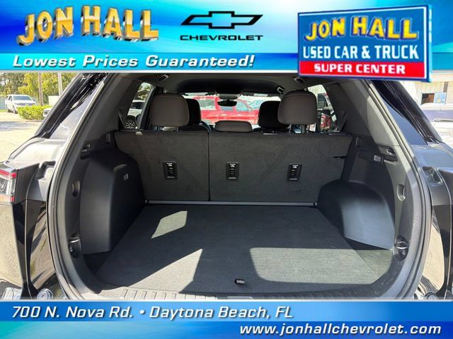 Used 2026 Chevrolet Equinox LT w/ Safety and Technology Package FWD image 11