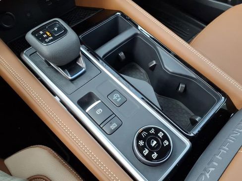 New 2026 Nissan Pathfinder Platinum image 23