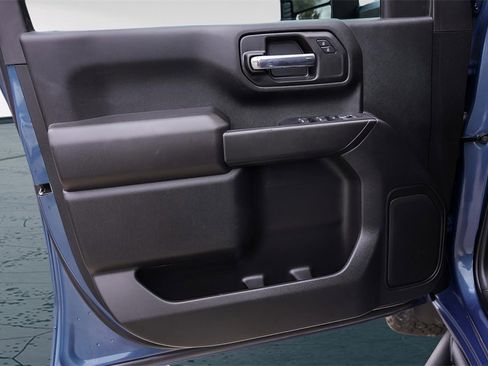 Used 2025 Chevrolet Silverado 2500 Custom w/ Custom Convenience Package image 25