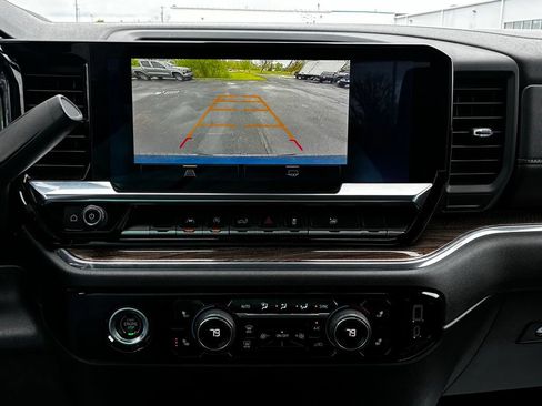 Used 2024 Chevrolet Silverado 1500 LT AWD/4WD image 15
