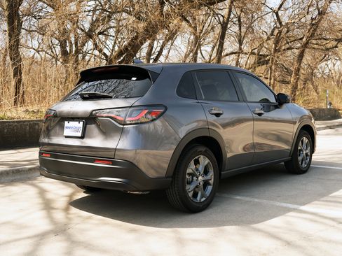 Used 2026 Honda HR-V LX image 9