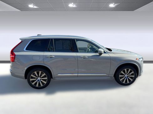 Used 2025 Volvo XC90 B5 Plus image 8