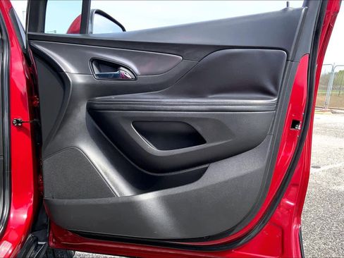 Used 2018 Buick Encore Preferred image 21