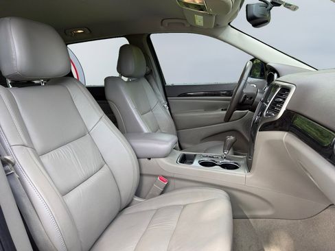 Used 2012 Jeep Grand Cherokee Laredo image 19