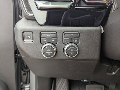 New 2026 GMC Sierra 1500 Elevation w/ LPO, Elevation Black Package image 33