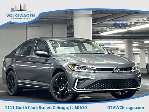 New 2025 Volkswagen Jetta SE image 2