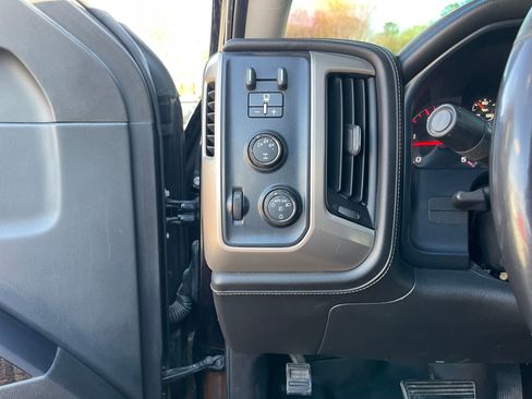 Used 2015 GMC Sierra 2500 Denali w/ Duramax Plus Package image 15