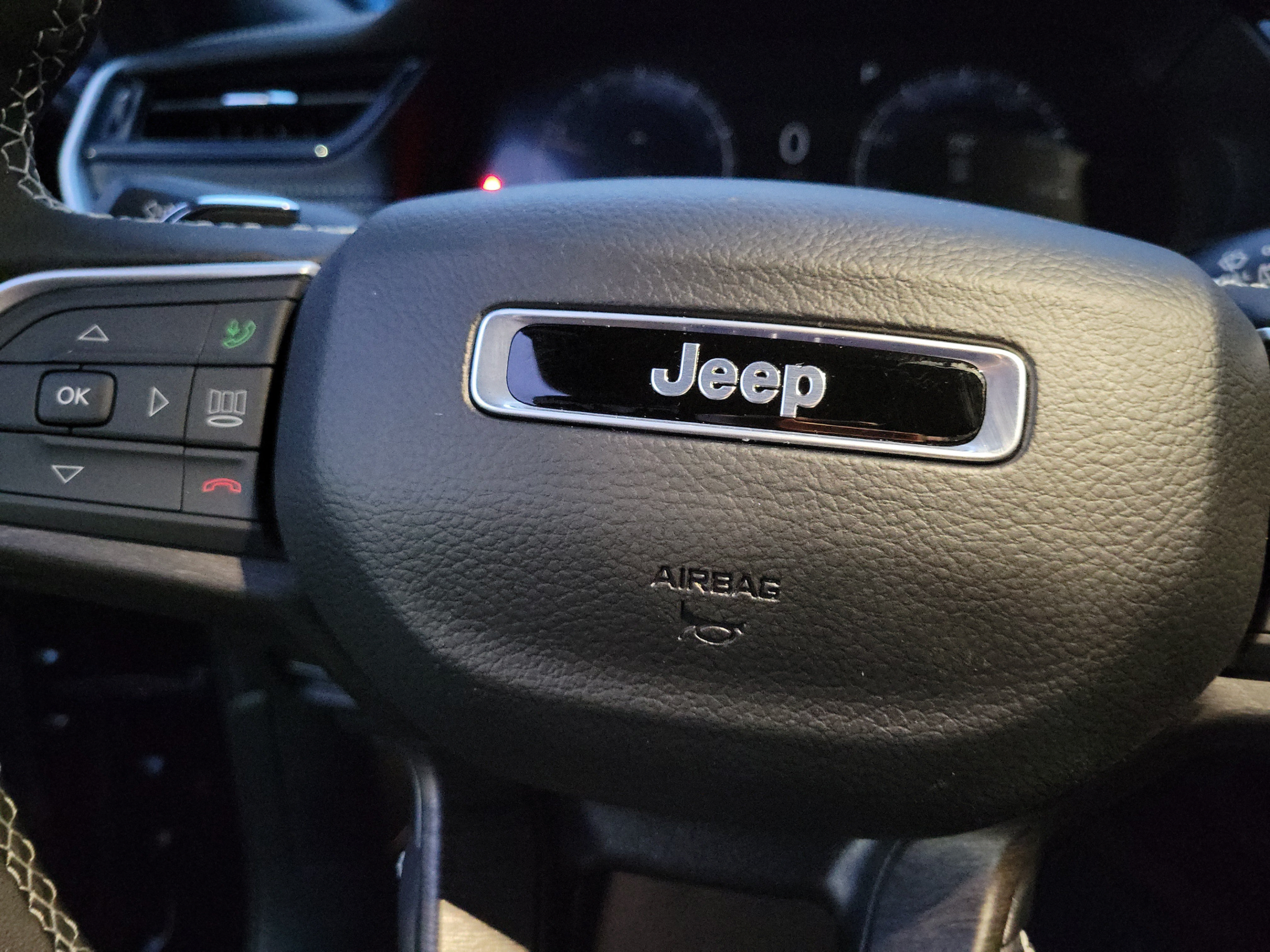 New 2027 Jeep Grand Cherokee Altitude RWD image 24