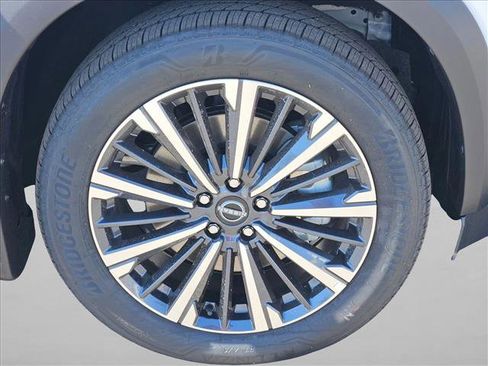 New 2026 Nissan Pathfinder Platinum AWD/4WD image 8