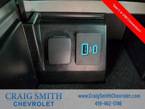 Used 2022 Ford Explorer XLT w/ Equipment Group 202A AWD/4WD image 6