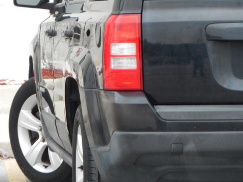 Used 2013 Jeep Patriot Latitude image 1