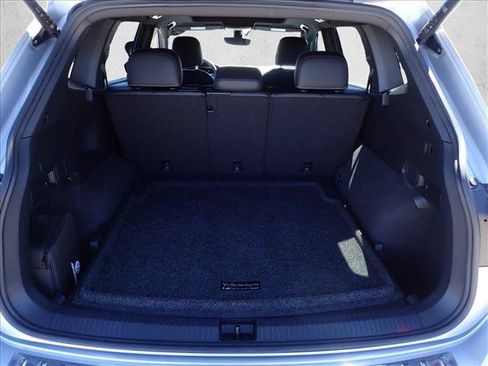Used 2022 Volkswagen Tiguan SE R-Line AWD/4WD image 8