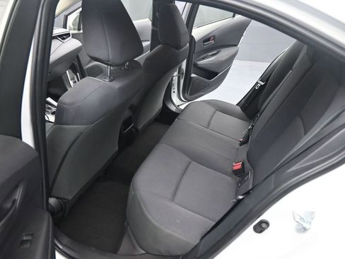 Used 2022 Toyota Corolla LE FWD image 16