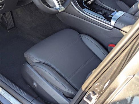 Used 2026 Mercedes-Benz C 300 Sedan image 4