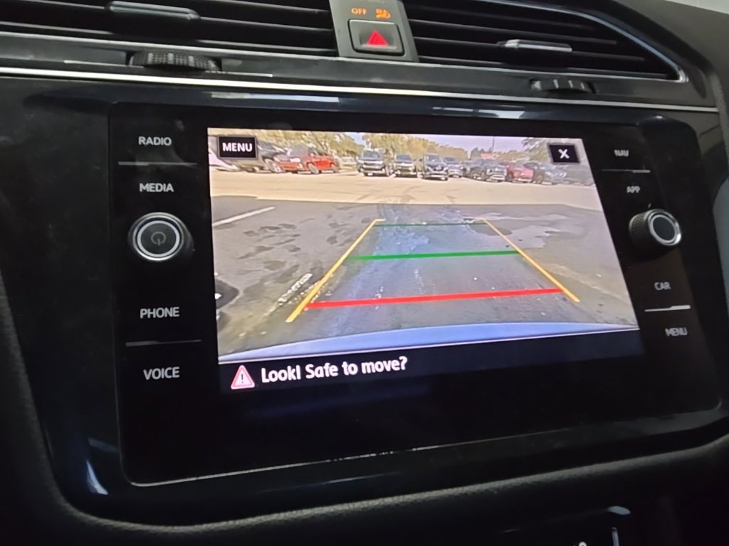 Used 2018 Volkswagen Tiguan SEL Premium AWD/4WD image 29