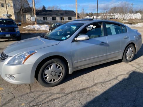 Used 2010 Nissan Altima 2.5 SL w/ SL Pkg image 1