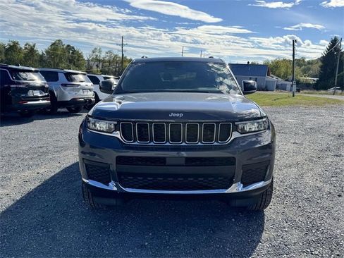 New 2025 Jeep Grand Cherokee L Laredo w/ Luxury Tech Group I image 23
