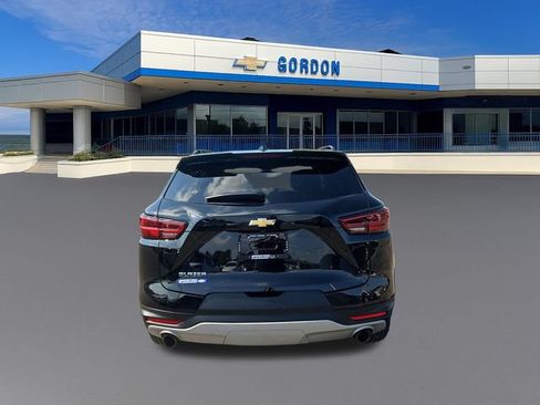 Used 2023 Chevrolet Blazer LT w/ Convenience Package FWD image 4