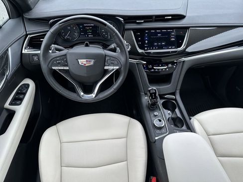 Certified 2025 Cadillac XT6 Sport w/ Technology Package AWD/4WD image 26