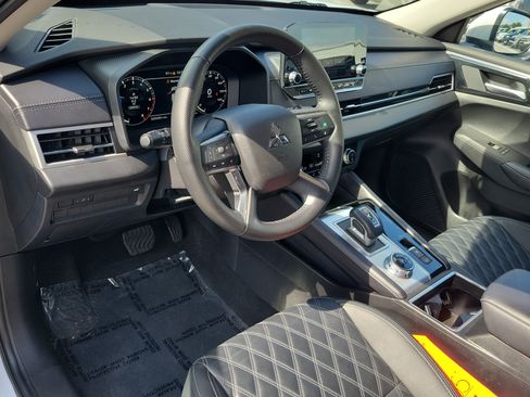 Used 2024 Mitsubishi Outlander SEL FWD image 22