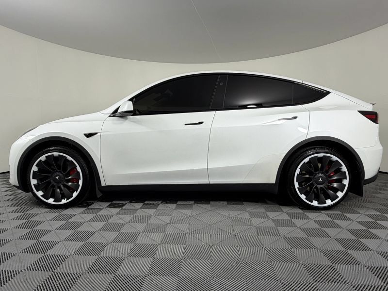 Used 2025 Tesla Model Y Long Range AWD/4WD image 6