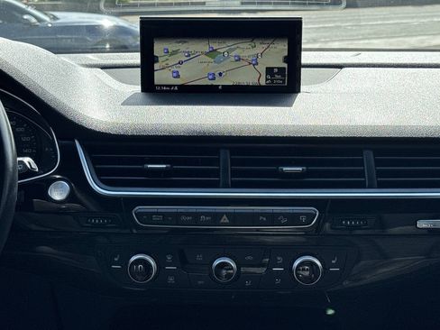 Used 2017 Audi Q7 3.0T Premium AWD/4WD image 24