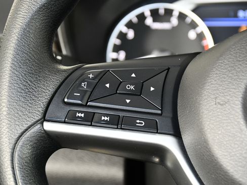 Used 2024 Nissan Altima 2.5 SV image 21