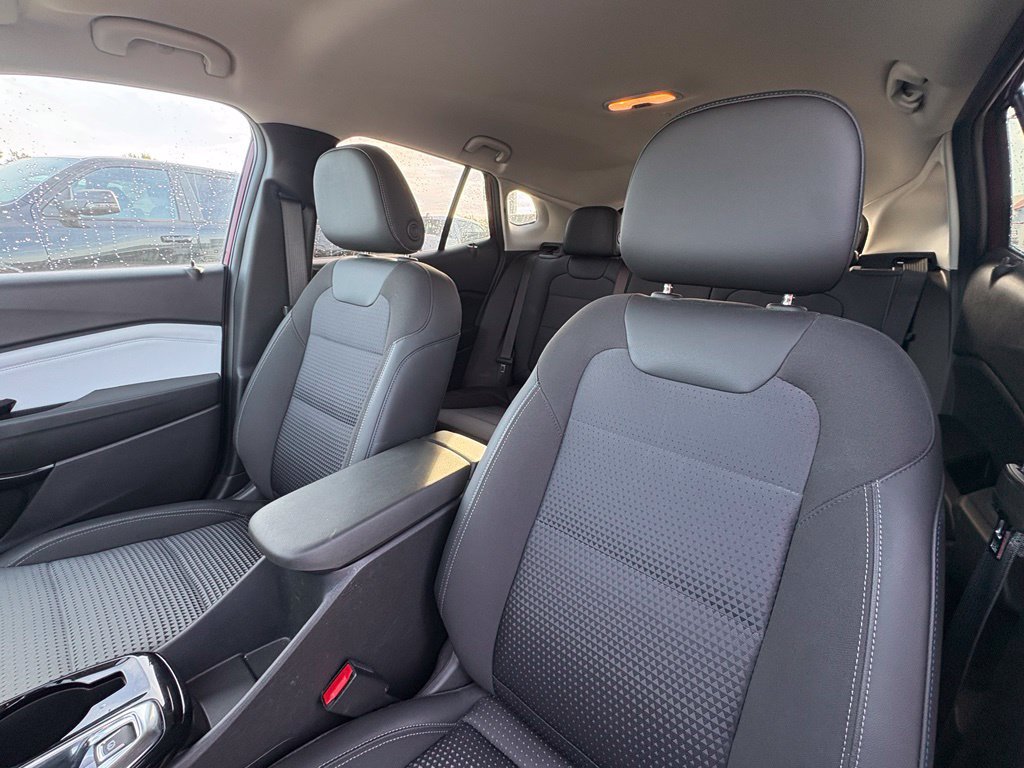 Used 2024 Chevrolet Trax LT w/ Driver Confidence Package FWD image 13