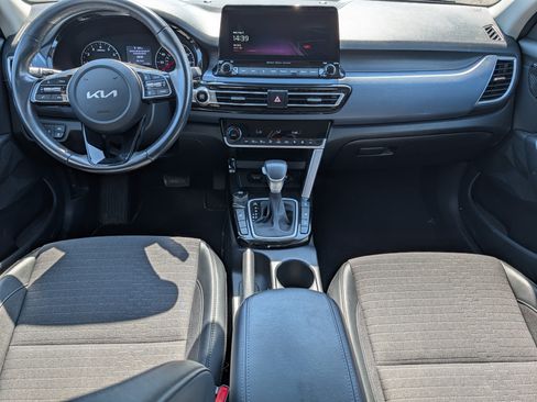 Used 2023 Kia Seltos S w/ Navigation Package AWD/4WD image 10