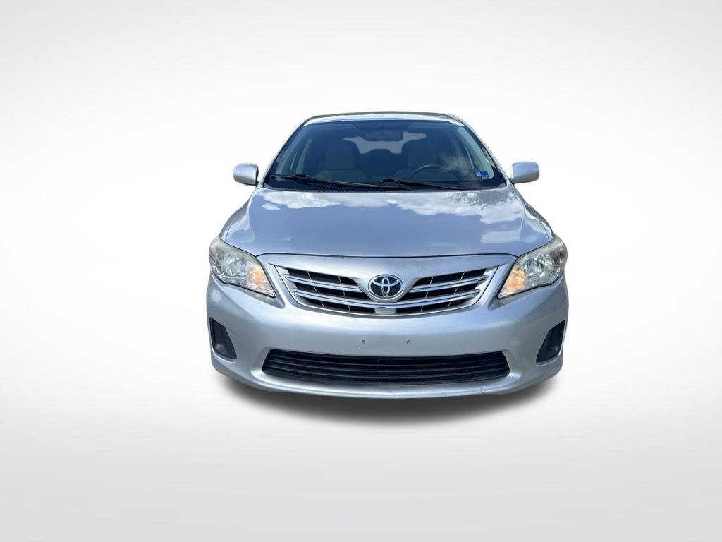 Used 2013 Toyota Corolla LE FWD image 3