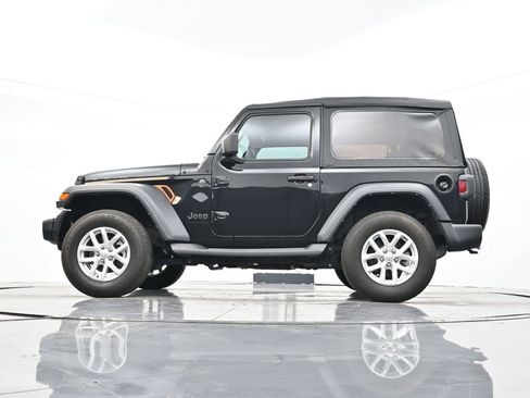 Used 2023 Jeep Wrangler Sport S image 34