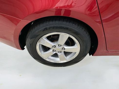 Used 2013 Chevrolet Cruze LT image 16
