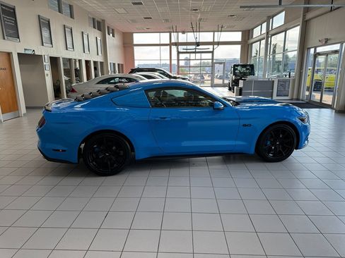 Used 2017 Ford Mustang GT Premium w/ Black Accent Package RWD image 52