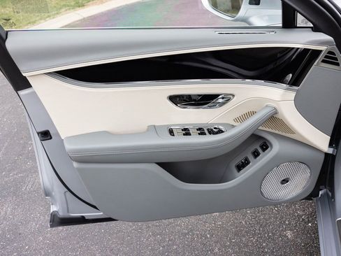 New 2026 Bentley Flying Spur image 23