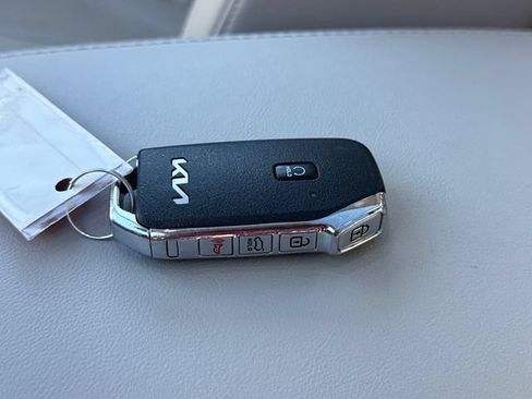 Used 2023 Kia Sorento SX AWD/4WD image 29