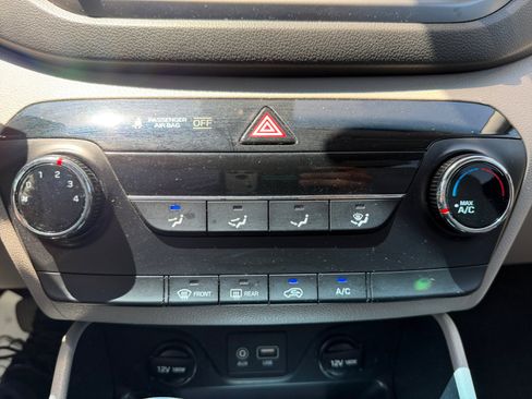 Used 2017 Hyundai Tucson SE AWD/4WD image 11