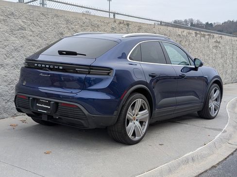 Certified 2024 Porsche Macan 4 Electric image 7