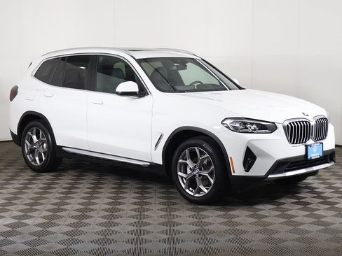Used 2022 BMW X3 xDrive30i AWD/4WD image 2