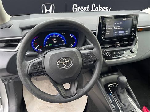 Used 2020 Toyota Corolla LE image 10